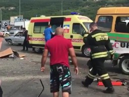 Появилось первое видео страшной аварии на трассе Кавказ