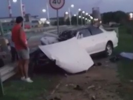 Машина превратилась в груду металла — ДТП в Благовещенске сняли на видео