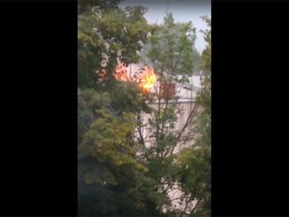 В подмосковном Ногинске горит трехэтажный жилой дом