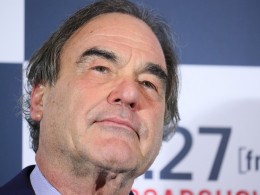 «Идиотское голосование» — Оливер Стоун прокомментировал решение конгресса о введении новых антироссийских санкций