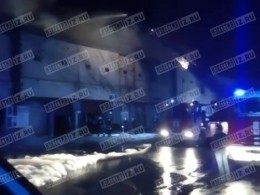 В Москве продолжается ликвидация пожара на строительном рынке у МКАД
