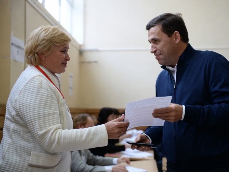 Действующий глава Свердловской области лидирует на выборах Действующий глава Свердловской области лидирует на выборах