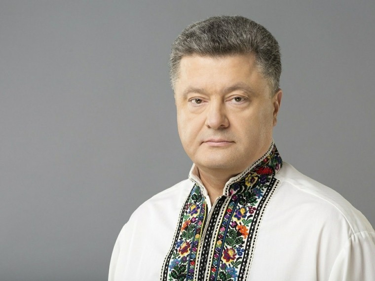 Ни слова на русском. Порошенко приказал школьникам даже на переменах общаться на украинском Ни слова на русском. Порошенко приказал школьникам даже на переменах общаться на украинском