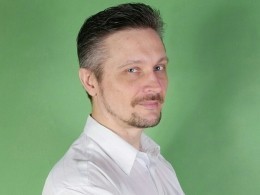 Преподаватель английского покончил с собой из-за романа со школьницей
