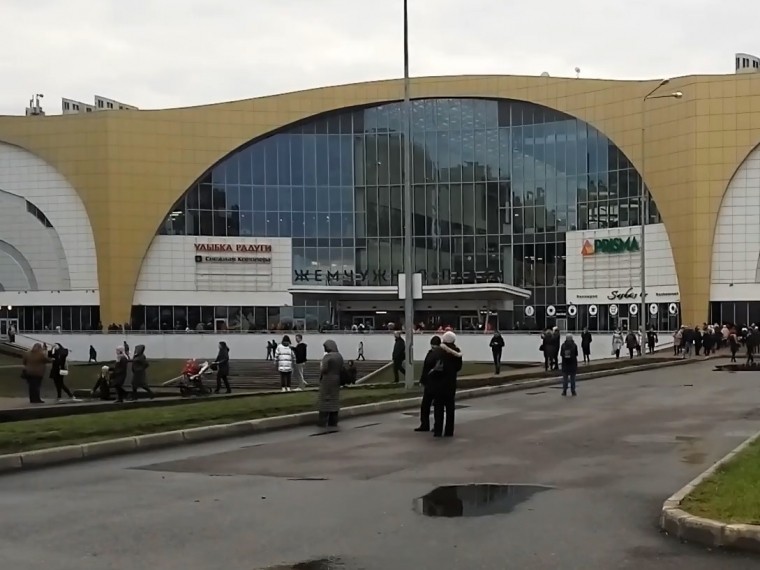 Жемчужная плаза ветеранов. Жемчужина плаза. Трц жемчужная плаза санкт-петербург. Жемчужная плаза ветеранов. Жемчужная плаза ветеранов.