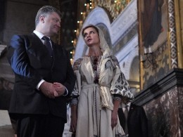 Супругу Петра Порошенко обвиняют в краже денег из фондов для нуждающихся детей