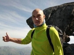 Второй фигурант дела о покрашенной звезде на московской высотке погиб при прыжке в Баксанском ущелье