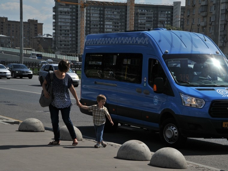 Фото в маршрутке с людьми