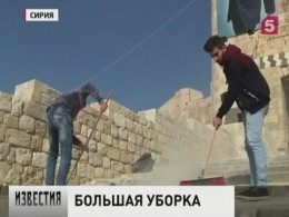 Годовщину со дня освобождения от террористов в сирийском Алеппо отпраздновали большой уборкой