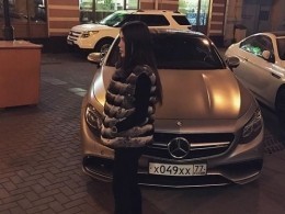 Скандальная стритрейсерша Мара Багдасарян вынуждена срочно продавать свой любимый Mercedes