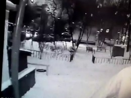 Предполагаемый изувер-убийца бизнесмена на Останкинской улице в Москве попал на видео