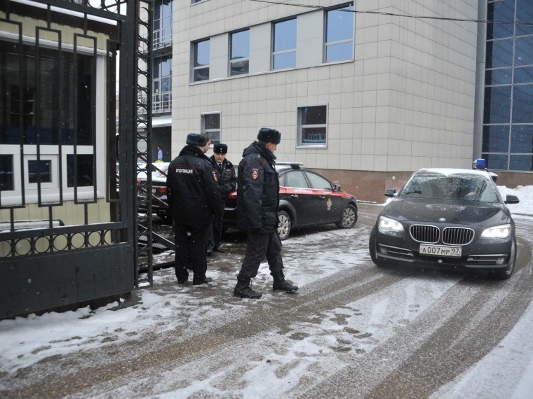 Московские следователи возбудили уголовное дело по факту группового изнасилования школьницы Московские следователи возбудили уголовное дело по факту группового изнасилования школьницы