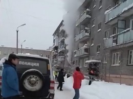После пожара в многоквартирном доме в Мурманской области госпитализированы 5 человек