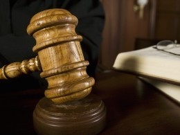 Суд не принял у петербуржца иск против Законодательного собрания и вернул ему пошлину