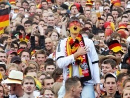 Президент Германии высказался против «гендерно-нейтрального» гимна