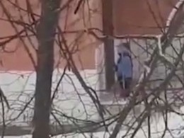 В сети опубликовано видео забытого на морозе малыша из детского сада под Владимиром
