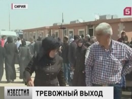 Сирийскую Восточную Гуту продолжают покидать десятки тысяч мирных жителей