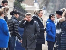 Сотрудники российского посольства в Лондоне со слезами проводили своих высланных коллег