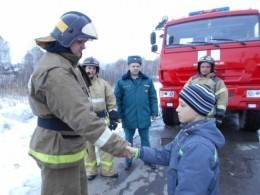 Десятилетний храбрец спас троих детей из пожара в Тюменской области