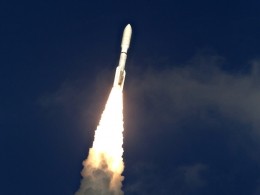 США изо всех будут биться за превосходство в космосе над Россией и Китаем