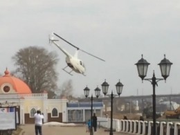 Эксцентричный костромской бизнесмен летает в ресторан на вертолёте — опубликовано видео