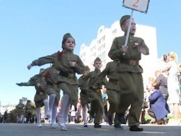 Видео: в Иванове прошел Парад Победы для малышей