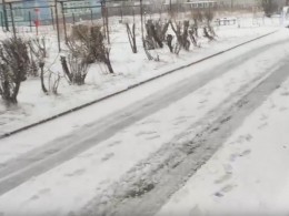 «Люблю снежок в начале мая» — город на Урале остался без света из-за непогоды