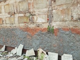 Вандалы разгромили мемориал с Вечным огнем в Казахстане