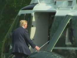 Дональд Трамп спешно вылетел к супруге Меланье, которую прооперировали
