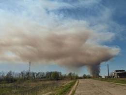 Очевидцы сообщили о пожаре и взрывах в Пугачеве — первое видео с места