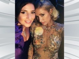 Певица Жасмин показала селфи с полуголой богачкой Пэрис Хилтон