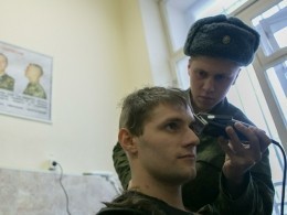 Студенты российских колледжей добились «несгораемой школьной отсрочки от армии»