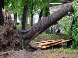 В Кирове оценивают последствия мощного урагана. Урал ждет