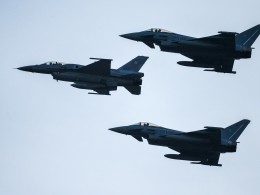 «Дилетантская глупость» — Минобороны о «перехвате» израильских F-16 в небе над Ливаном