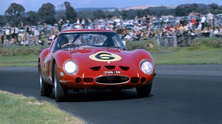 Знаменитый спорткар Ferrari GTO продан на аукционе за рекордную сумму