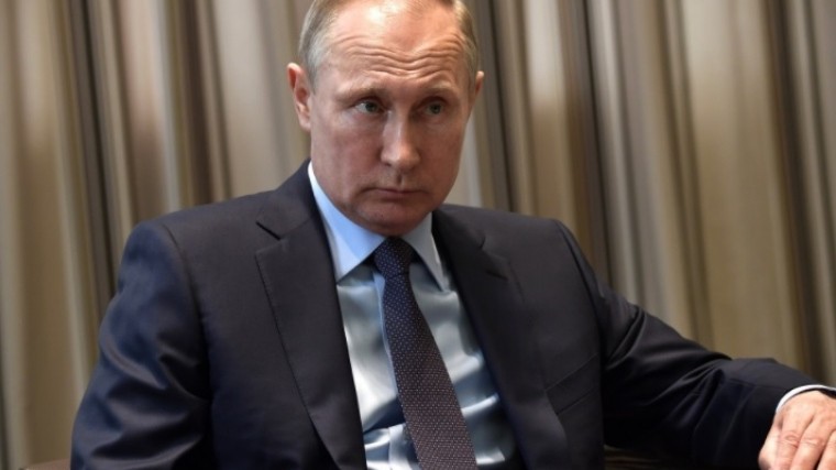 Путин подписал закон о контрсанкциях против США