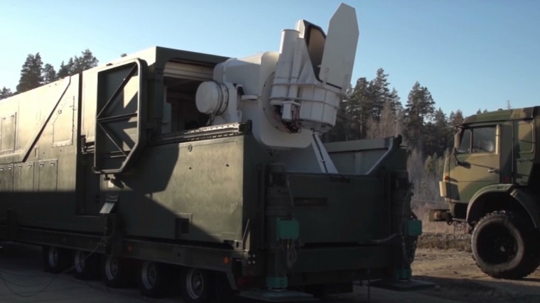 Российский боевой лазер «Пересвет» используют в специальном фургоне