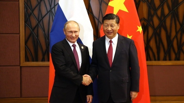 Путин, водка, Си Цзиньпин: как президент России отметил свой день рождения