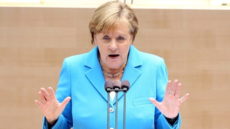 Меркель призвала Европу объединиться и быть более настойчивой