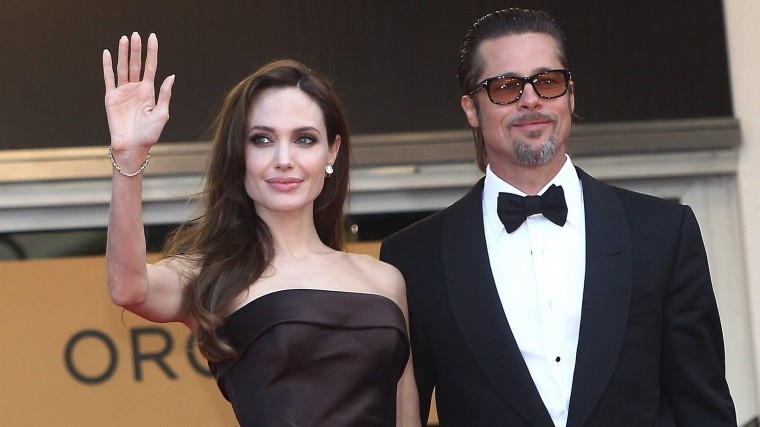 Джоли сделала официальное заявление о своем разводе с Питтом