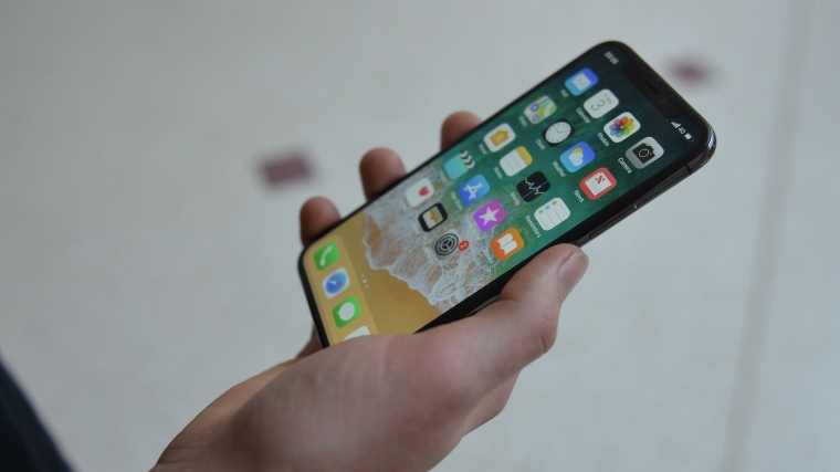 Apple готов «завалить» рынок дешевыми моделями iPhone с LCD-экраном