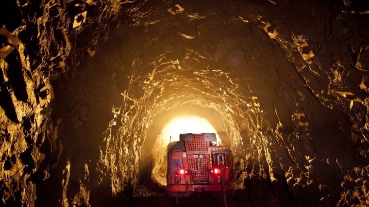 Более сотни горняков эвакуировали из шахты «Ерунаковская-8» в Кузбассе