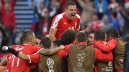 Сербы выигрывают у Швейцарии после первого тайма