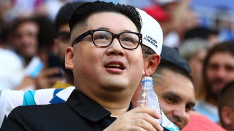 Двойник Ким Чен Ына сорвал овации на матче Россия-Уругвай в Самаре