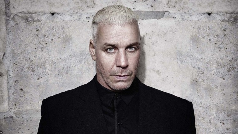 Солист Rammstein стал лицом киевского культпротеста