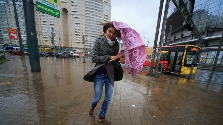 МЧС предупреждает петербуржцев о шторме