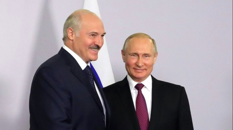 Путин пригласил Лукашенко на финал ЧМ-2018