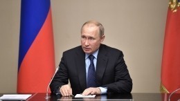 Путин присвоил почетные наименования более десяти воинским полкам