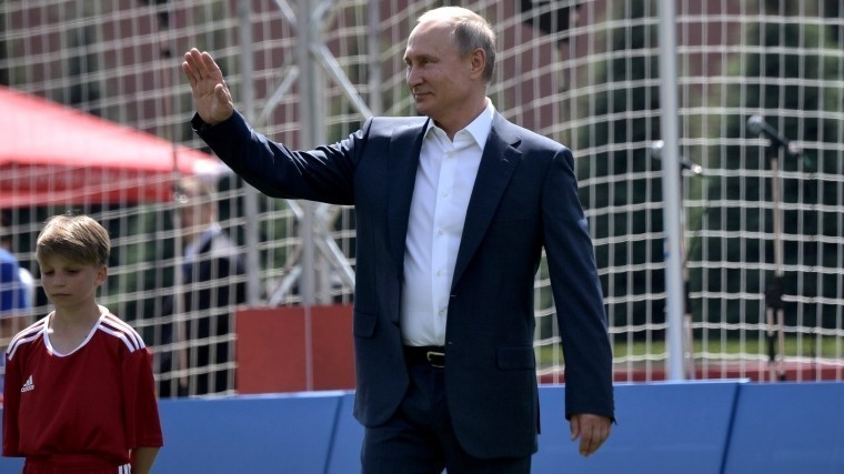 Песков рассказал, как Путин болел за Россию в матче с Испанией