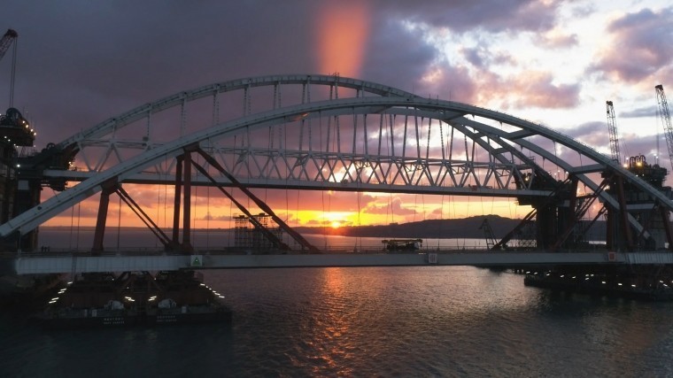 Новый рекорд: Крымским мостом воспользовались два миллиона человек